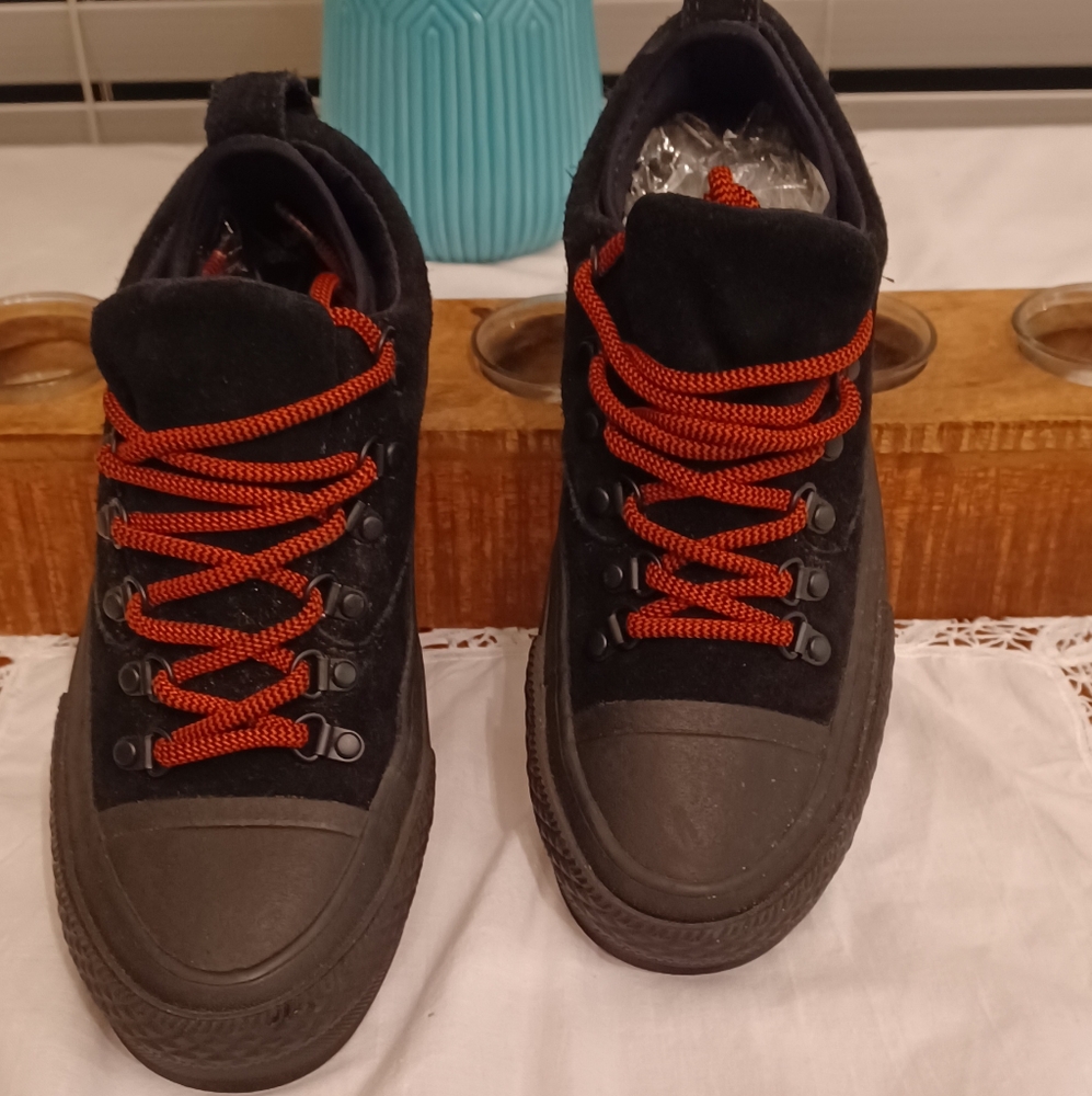 CONVERSE